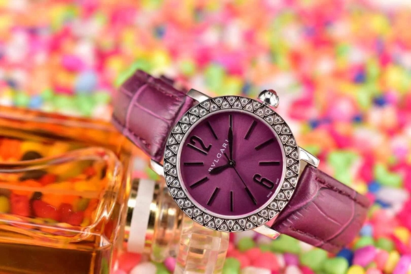 ブルガリ時計正面デザイン